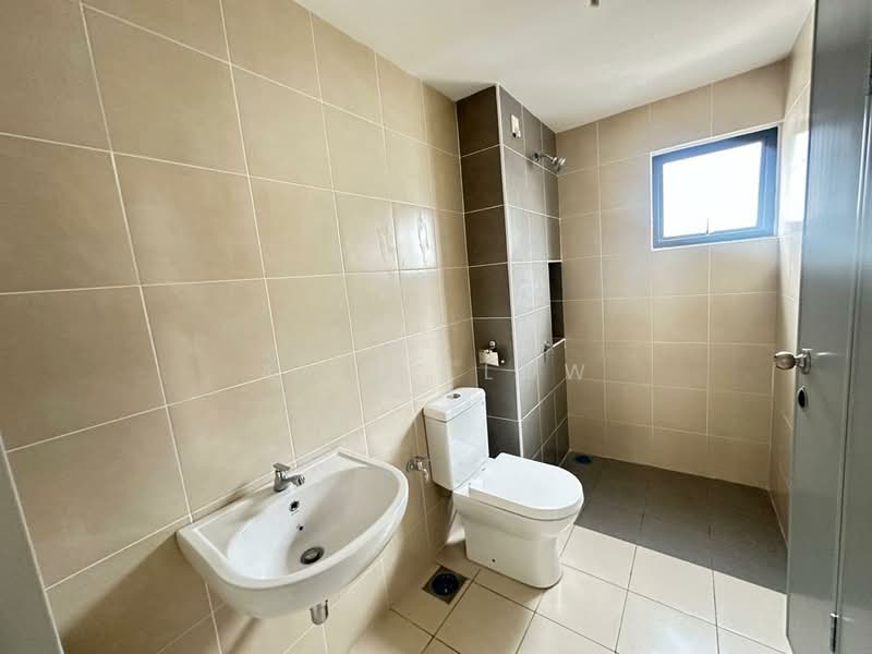 2-storey Terraced House for Sale in Rawang (Selangor) - Alice Low - Bathroom - PropertyGuru.com.my