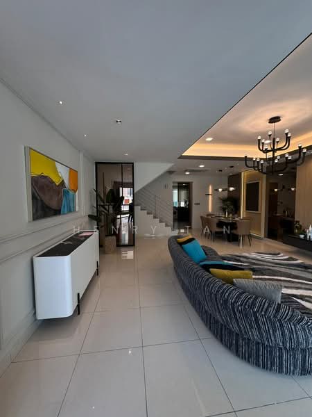 Rumah Teres 3 Tingkat untuk Dijual di Seksyen U10 (Shah Alam) - Henry Tan - Living Room - PropertyGuru.com.my