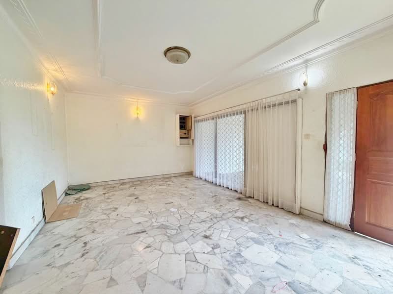 Rumah Berkembar untuk Dijual di Island Park (Jelutong) - Gary Goh - Living Room - PropertyGuru.com.my