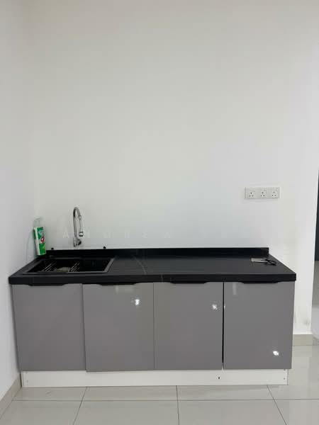 Servis Apartment untuk Dijual di Atria - Andrew Tan - Kitchen - PropertyGuru.com.my