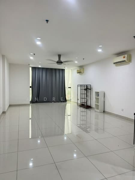 Servis Apartment untuk Dijual di Atria - Andrew Tan - Living Room - PropertyGuru.com.my