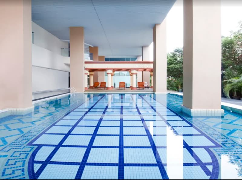 Servis Apartment untuk Dijual di Maytower Serviced Residences - Fifi Natasya - Pool - PropertyGuru.com.my