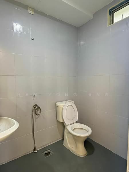 Rumah Teres untuk Dijual di Bandar Selesa Jaya (Skudai) - Han Yong Ang - Bathroom - PropertyGuru.com.my