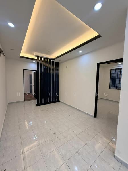 Rumah Teres untuk Dijual di Bandar Selesa Jaya (Skudai) - Han Yong Ang - Living Room - PropertyGuru.com.my