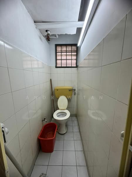 Pangsapuri untuk Dijual di Apartment Idaman - Andrew Tan - Bathroom - PropertyGuru.com.my