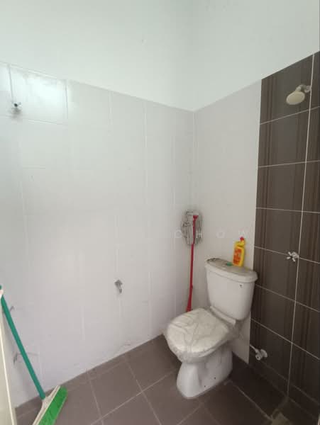 Terraced House for Sale in Ipoh (Perak) - Jerry Chow - Bathroom - PropertyGuru.com.my