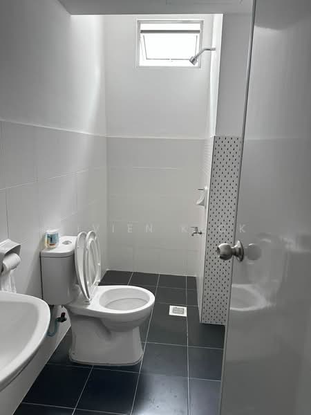 Shop / Office for Rent in Setia Eco Cascadia (Tebrau) - Vivien Keck - Bathroom - PropertyGuru.com.my