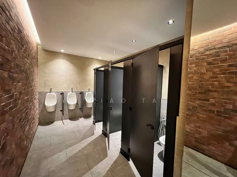 Kilang untuk Disewa di Seksyen 51 (Petaling Jaya) - Tyler Tan - Bathroom - PropertyGuru.com.my