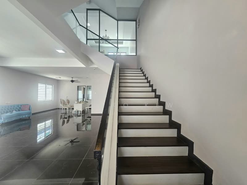 Semi-Detached House for Sale in Taman Saujana Suria (Kajang) - Yumiko Kew - Living Room - PropertyGuru.com.my
