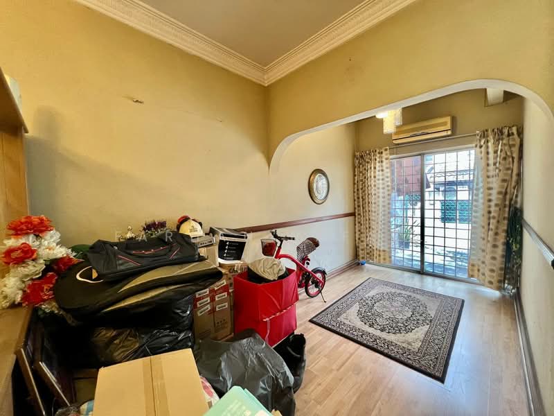 Rumah Teres 2 Tingkat untuk Dijual di SS19 (Subang Jaya) - Farhan Rafael - Living Room - PropertyGuru.com.my