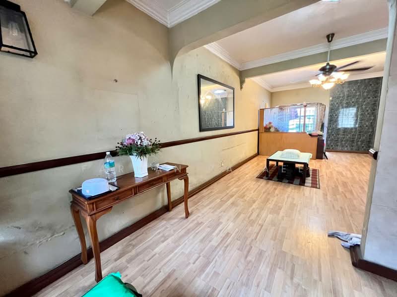 Rumah Teres 2 Tingkat untuk Dijual di SS19 (Subang Jaya) - Farhan Rafael - Living Room - PropertyGuru.com.my
