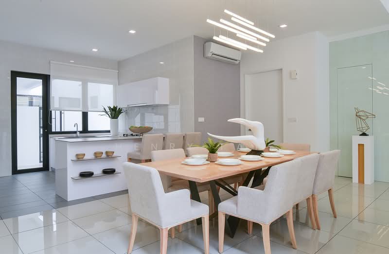 Rumah Teres 3 Tingkat untuk Dijual di Seksyen U9 (Shah Alam) - Henry Tan - Kitchen - PropertyGuru.com.my