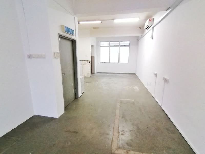Shop / Office for Rent in Seksyen 15 (Bangi) - Ahmad Fikri Amer Hamzah - Interior - PropertyGuru.com.my