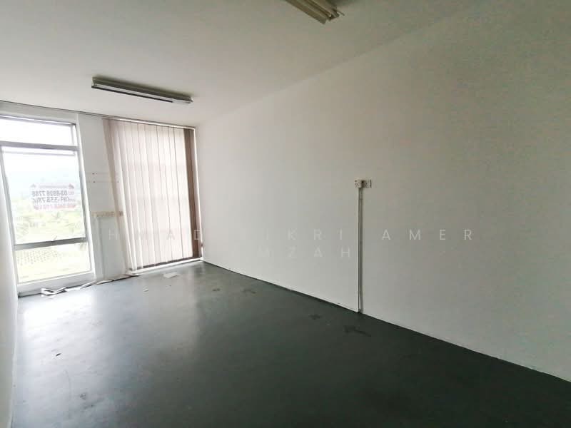 Shop / Office for Rent in Seksyen 15 (Bangi) - Ahmad Fikri Amer Hamzah - Interior - PropertyGuru.com.my