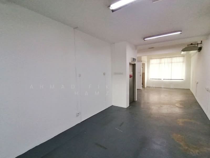 Shop / Office for Rent in Seksyen 15 (Bangi) - Ahmad Fikri Amer Hamzah - Interior - PropertyGuru.com.my