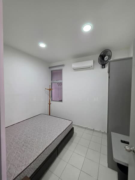 Pangsapuri untuk Disewa di Molek Ria - Elvis Sim - Bedroom - PropertyGuru.com.my