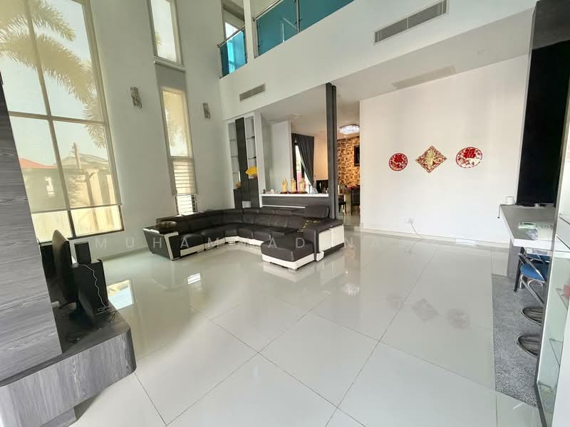 Rumah Banglo untuk Dijual di Bandar Chukai (Cukai) - Muhammad Najmi - Living Room - PropertyGuru.com.my