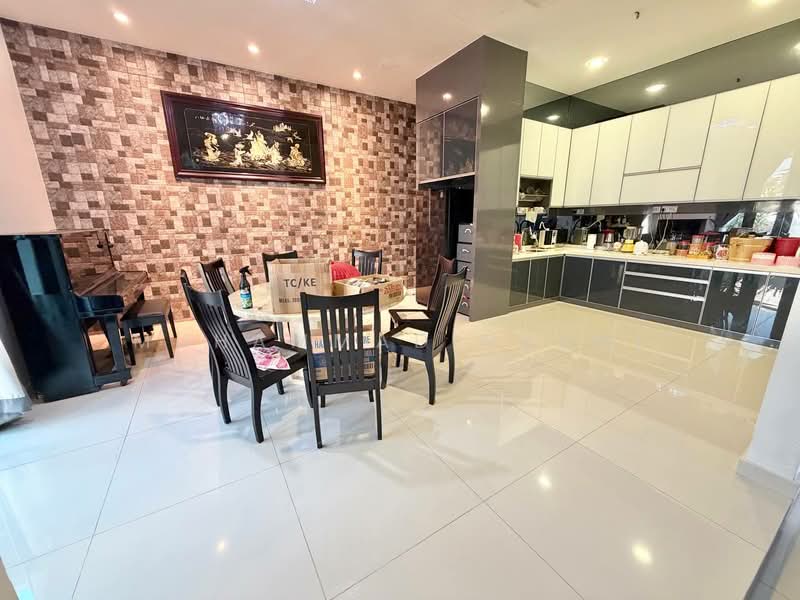 Rumah Banglo untuk Dijual di Bandar Chukai (Cukai) - Muhammad Najmi - Kitchen - PropertyGuru.com.my