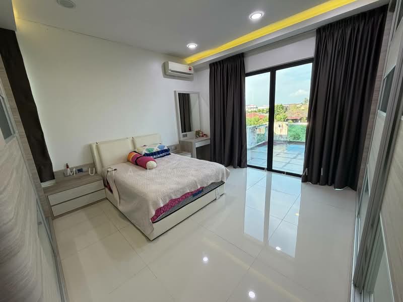 Rumah Banglo untuk Dijual di Bandar Chukai (Cukai) - Muhammad Najmi - Bedroom - PropertyGuru.com.my