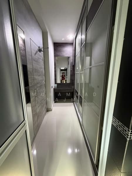 Rumah Banglo untuk Dijual di Bandar Chukai (Cukai) - Muhammad Najmi - Corridor - PropertyGuru.com.my