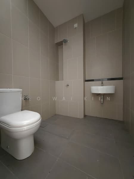 Semi-Detached House for Sale in Kota Emerald (Rawang) - Heo Wai Kien - Bathroom - PropertyGuru.com.my