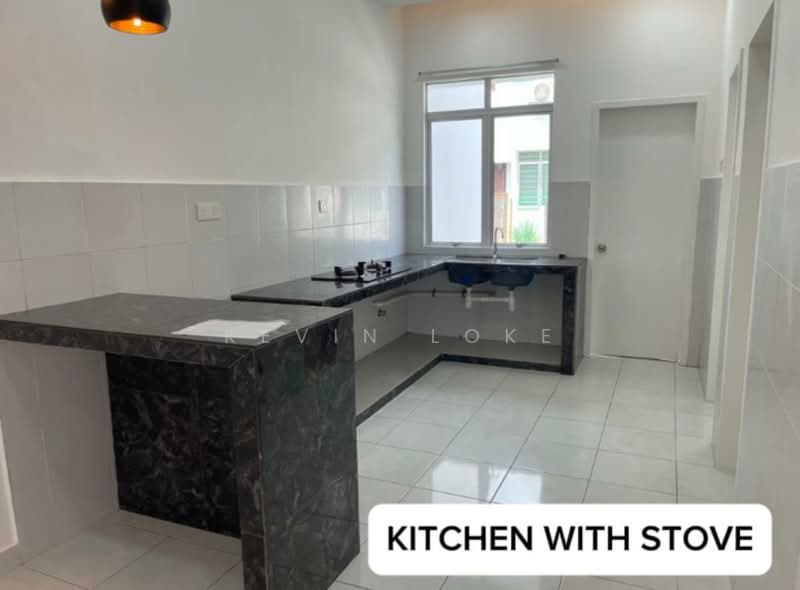 2-storey Terraced House for Sale in Bandar Baru Puncak Alam (Puncak Alam) - Kevin Loke - Kitchen - PropertyGuru.com.my