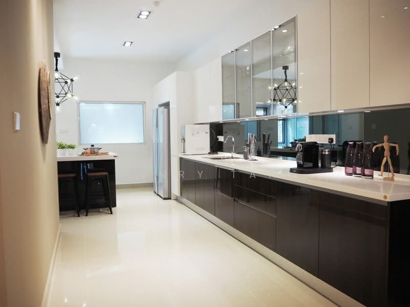 3-storey Terraced House for Sale in Kayangan Heights (Shah Alam) - Henry Tan - Kitchen - PropertyGuru.com.my