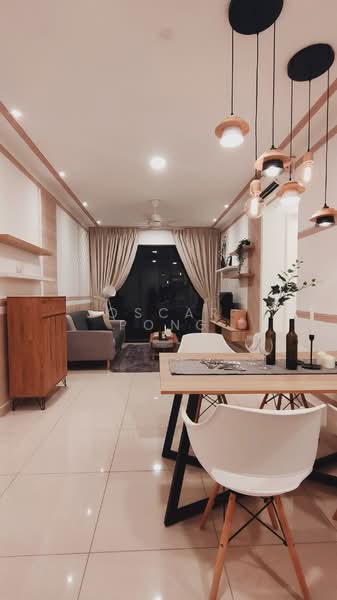 Servis Apartment untuk Dijual di Kenwingston Avenue - Oscar Pong - Living Room - PropertyGuru.com.my
