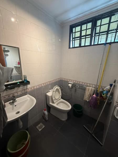 Condominium for Sale at Datin Halimah Condominium - Daniel Yong - Bathroom - PropertyGuru.com.my