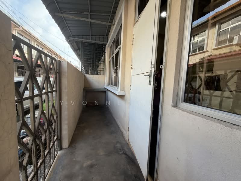 Rumah Teres 2 Tingkat untuk Dijual di Taman Cheng Perdana (Cheng) - Yvonne Chia - PropertyGuru.com.my