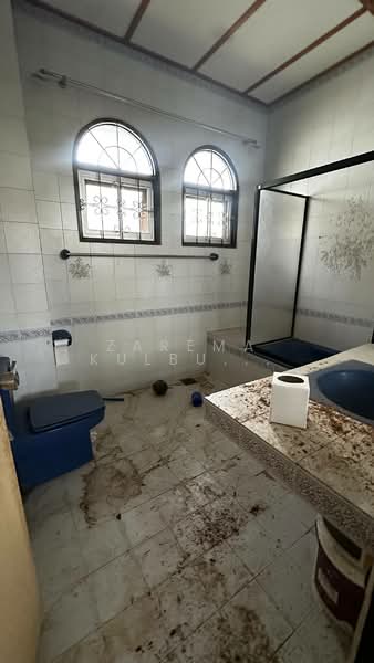 Bungalow for Sale in Taman Bukit Pantai (Bangsar) - Zarema Kulbuzheva - Bathroom - PropertyGuru.com.my