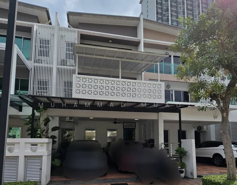 3-storey Terraced House for Sale in Subang Jaya (Selangor) - Muhammad Muadz - Exterior - PropertyGuru.com.my