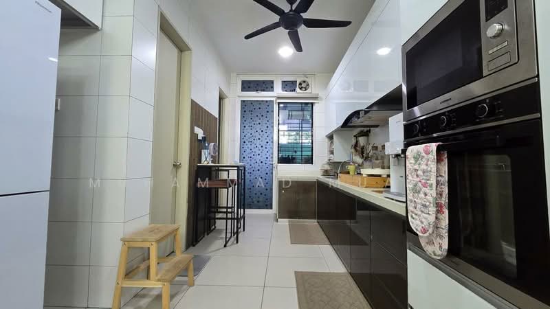 3-storey Terraced House for Sale in Subang Jaya (Selangor) - Muhammad Muadz - Kitchen - PropertyGuru.com.my