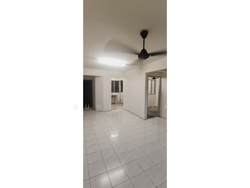Rumah Flat untuk Disewa di Taman Mengkudu Flat - Sunny Lok - Living Room - PropertyGuru.com.my