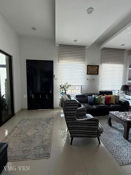 2.5-storey Terraced House for Sale in Bukit Raja (Selangor) - Reilynn Tue - Living Room - PropertyGuru.com.my