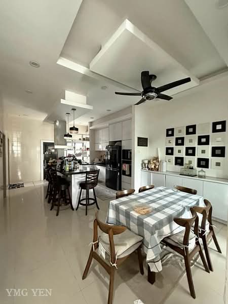 2.5-storey Terraced House for Sale in Bukit Raja (Selangor) - Reilynn Tue - Kitchen - PropertyGuru.com.my