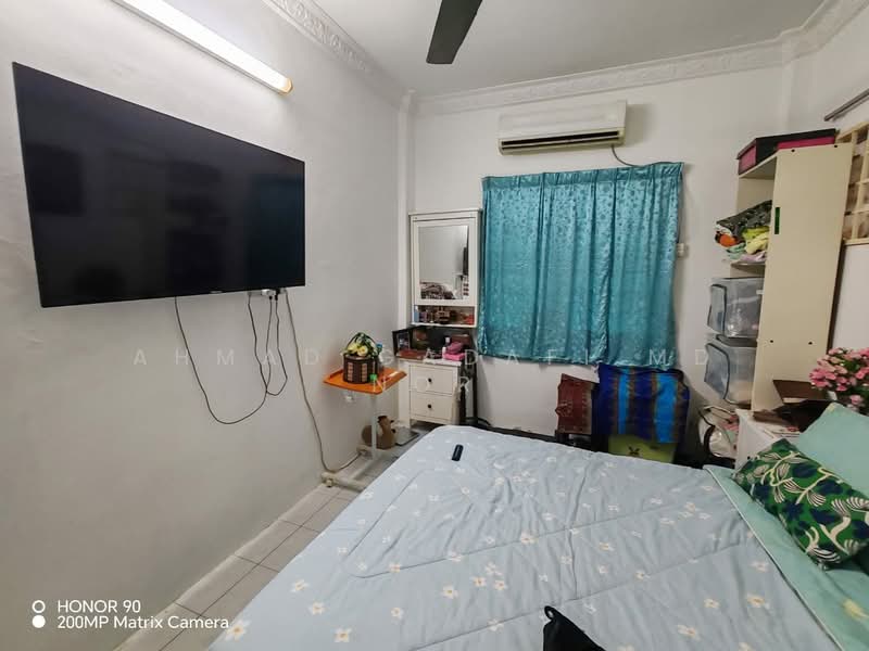 Condominium for Sale at Indah Condominium - Ahmad Gadafi Md Nor - Bedroom - PropertyGuru.com.my