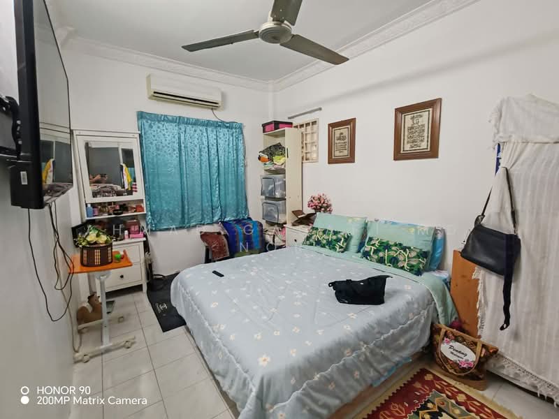 Condominium for Sale at Indah Condominium - Ahmad Gadafi Md Nor - Bedroom - PropertyGuru.com.my