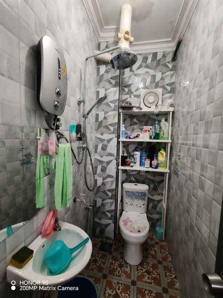 Condominium for Sale at Indah Condominium - Ahmad Gadafi Md Nor - Bathroom - PropertyGuru.com.my