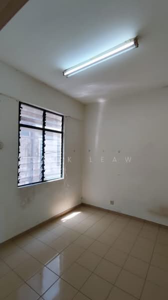 Flat for Sale at Taman Subang Indah - jack leaw - Interior - PropertyGuru.com.my