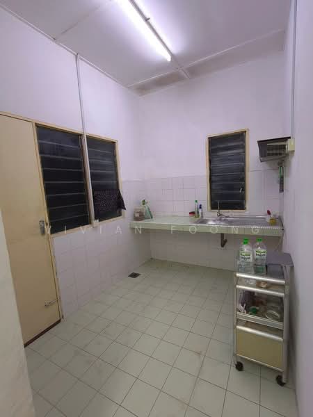 1-storey Terraced House for Sale in Seri Margosa (Ipoh) - Vivian Foong - Kitchen - PropertyGuru.com.my