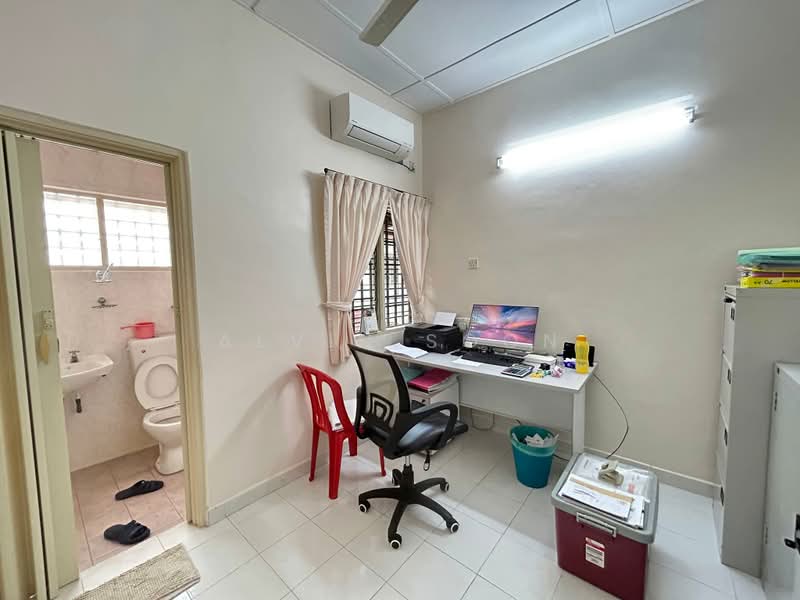 2-storey Terraced House for Sale in Taman Puteri Lindungan Bulan (Ipoh) - Alvin Soon - Bathroom - PropertyGuru.com.my