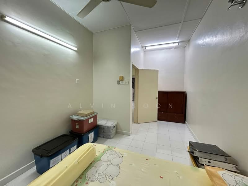 2-storey Terraced House for Sale in Taman Puteri Lindungan Bulan (Ipoh) - Alvin Soon - Bedroom - PropertyGuru.com.my