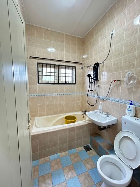 2-storey Terraced House for Sale in Taman Puteri Lindungan Bulan (Ipoh) - Alvin Soon - Bathroom - PropertyGuru.com.my