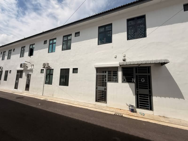 Rumah Teres 2 Tingkat untuk Dijual di Bandar Layangkasa (Pasir Gudang) - Fu Heng Chong - Exterior - PropertyGuru.com.my