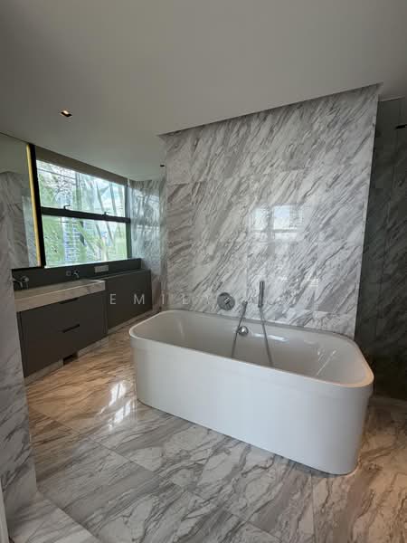 Servis Apartment untuk Disewa di Le Nouvel KLCC - Emily Ng - Bathroom - PropertyGuru.com.my
