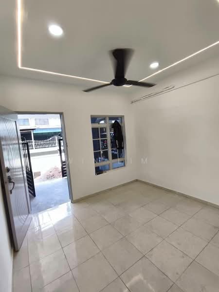 Rumah Teres 2 Tingkat untuk Dijual di Simpang Renggam (Johor) - Win Lim - Entrance - PropertyGuru.com.my