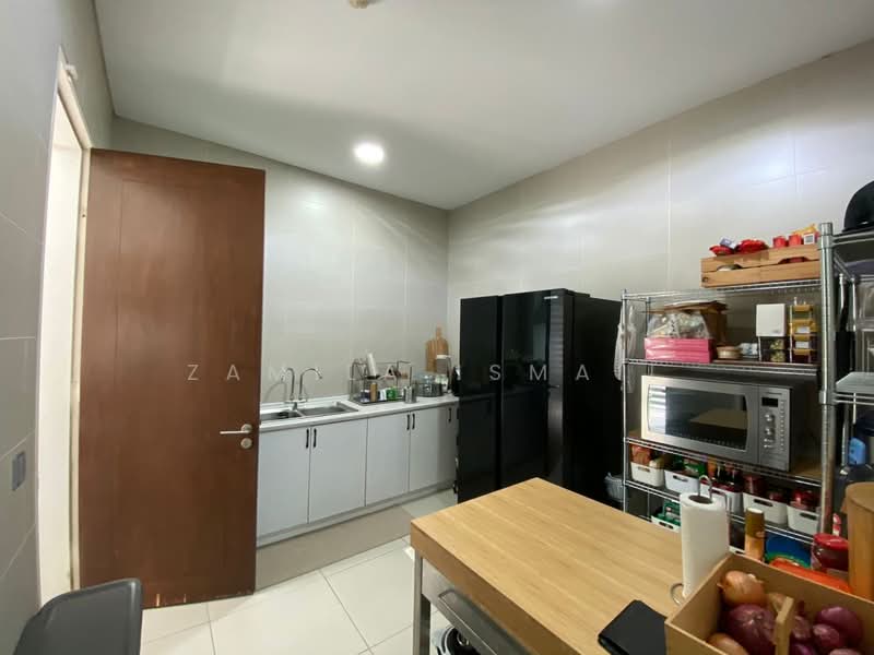 Rumah Teres 3 Tingkat untuk Dijual di Bukit Jelutong (Shah Alam) - Zamila Ismail - PropertyGuru.com.my
