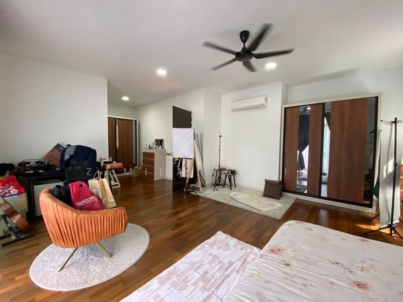 Rumah Teres 3 Tingkat untuk Dijual di Bukit Jelutong (Shah Alam) - Zamila Ismail - PropertyGuru.com.my