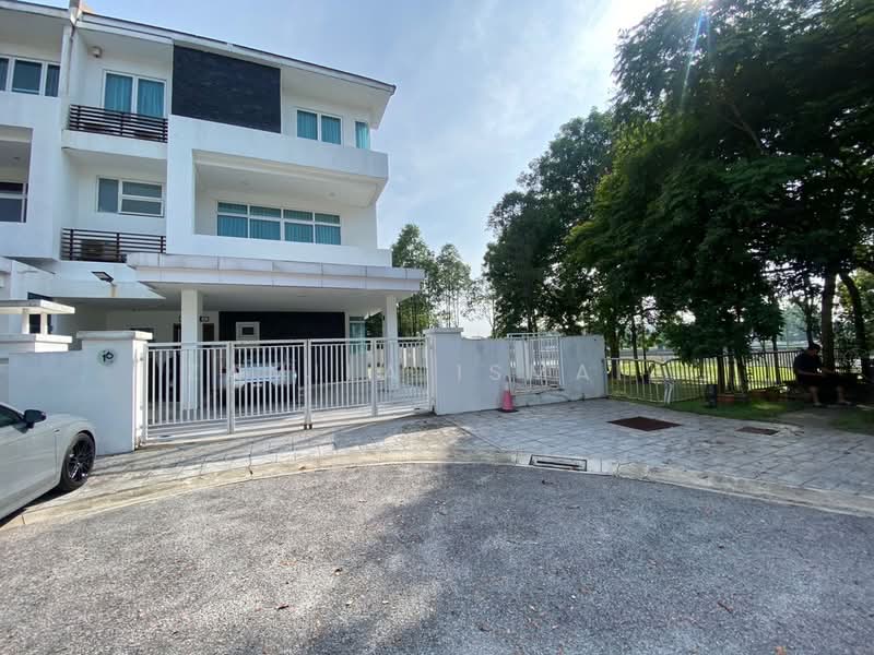 Rumah Teres 3 Tingkat untuk Dijual di Bukit Jelutong (Shah Alam) - Zamila Ismail - PropertyGuru.com.my